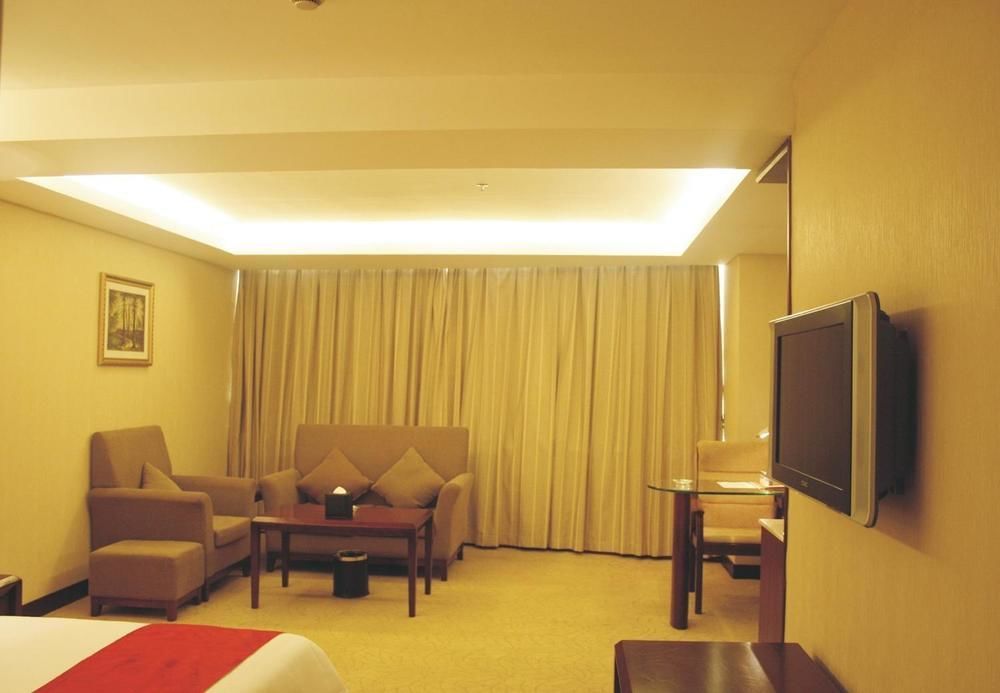 Huizhou Jinhuayue International Hotel מראה חיצוני תמונה
