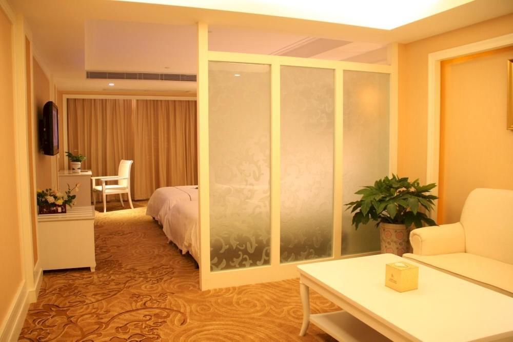Huizhou Jinhuayue International Hotel מראה חיצוני תמונה