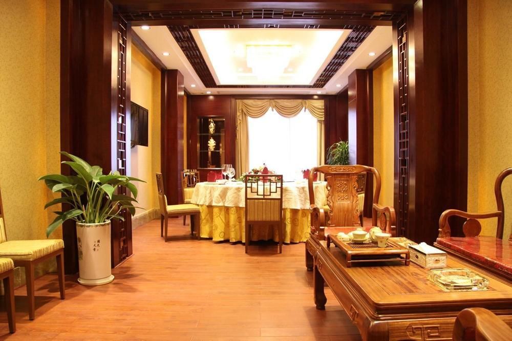 Huizhou Jinhuayue International Hotel מראה חיצוני תמונה