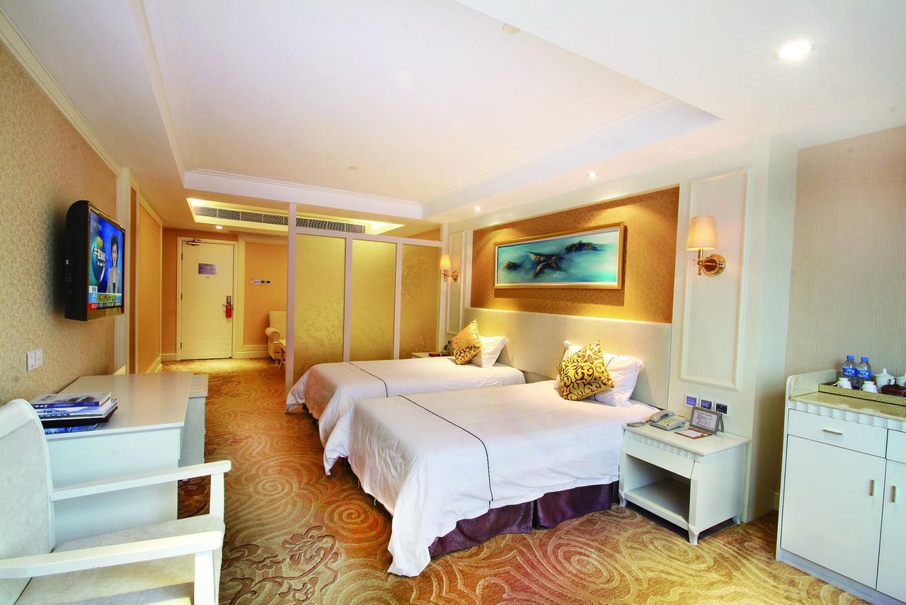 Huizhou Jinhuayue International Hotel מראה חיצוני תמונה