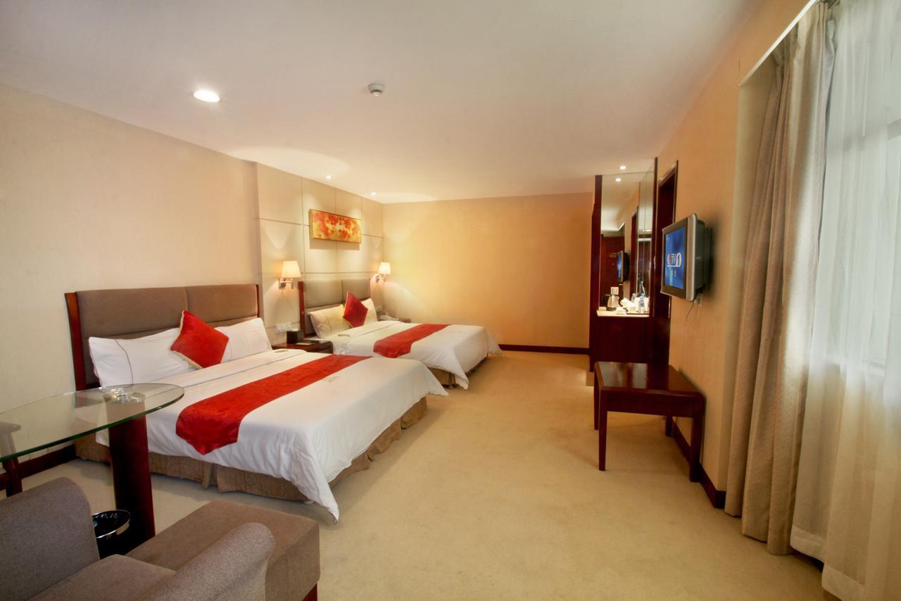 Huizhou Jinhuayue International Hotel מראה חיצוני תמונה